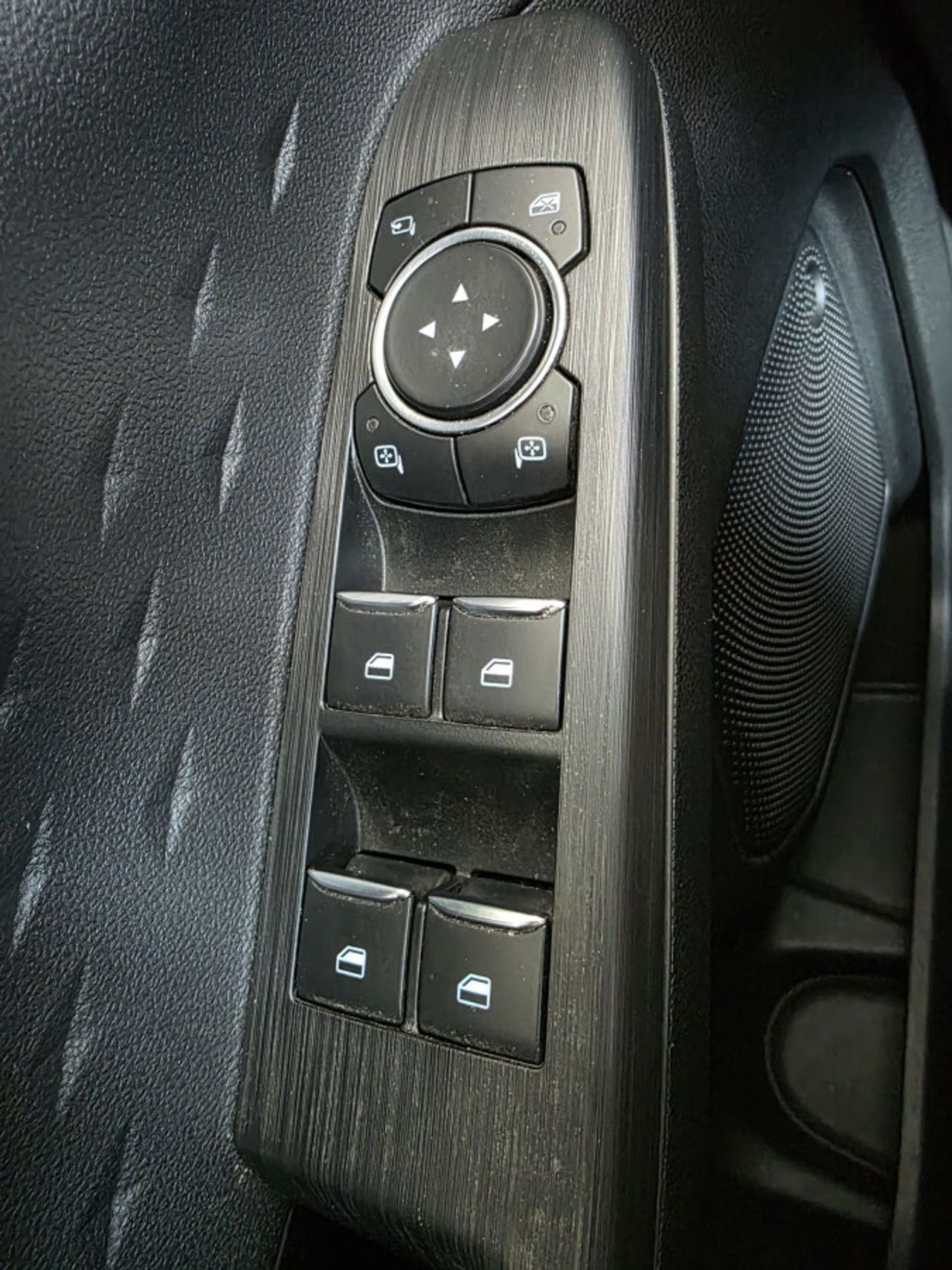 Ford Kuga Titanium 2.5 Duratec FHEV 140kW Auto - foto 24