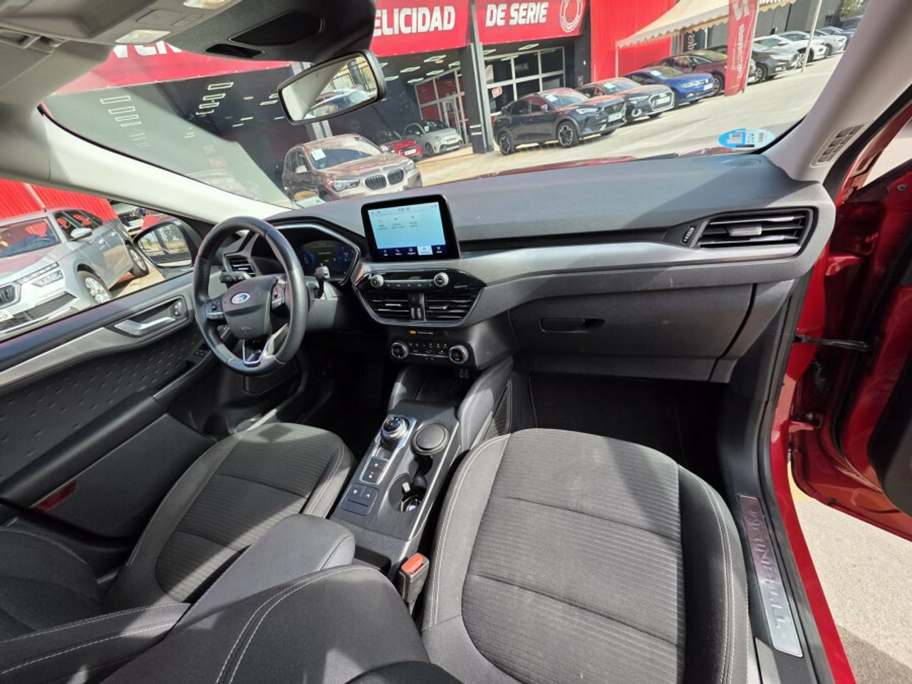 Ford Kuga Titanium 2.5 Duratec FHEV 140kW Auto - foto 13