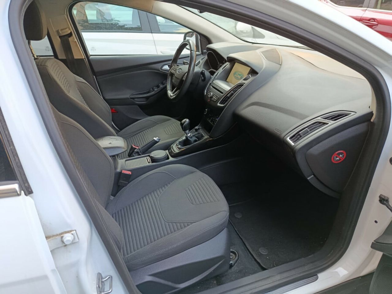 Ford Focus 1.5 TDCi E6 120 Titanium - foto 16