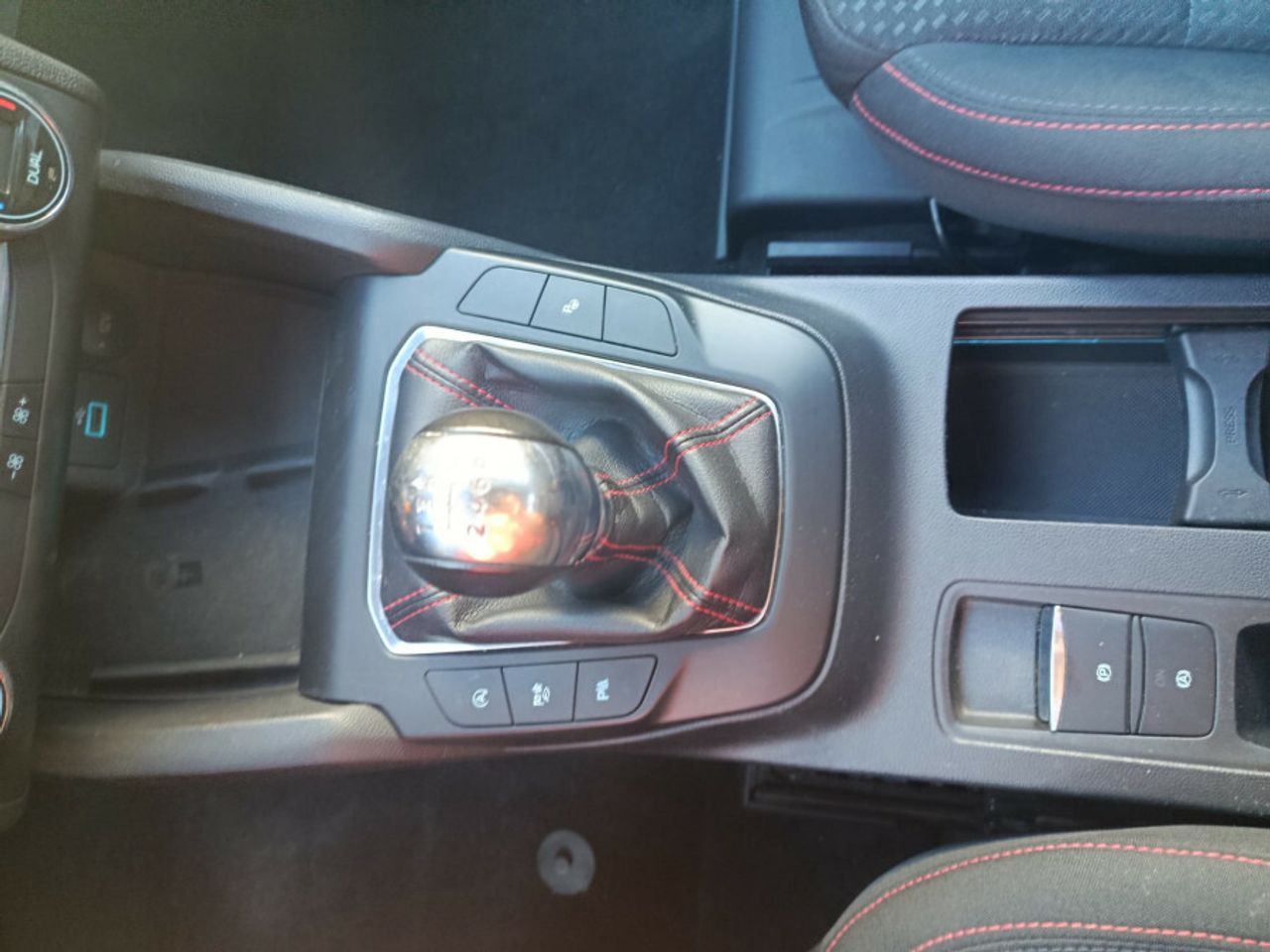 Ford Focus 1.0 Ecoboost MHEV 92kW STLine Style SIP - foto 24