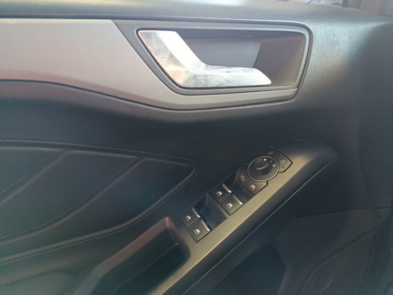 Ford Focus 1.0 Ecoboost MHEV 92kW STLine Style SIP - foto 16