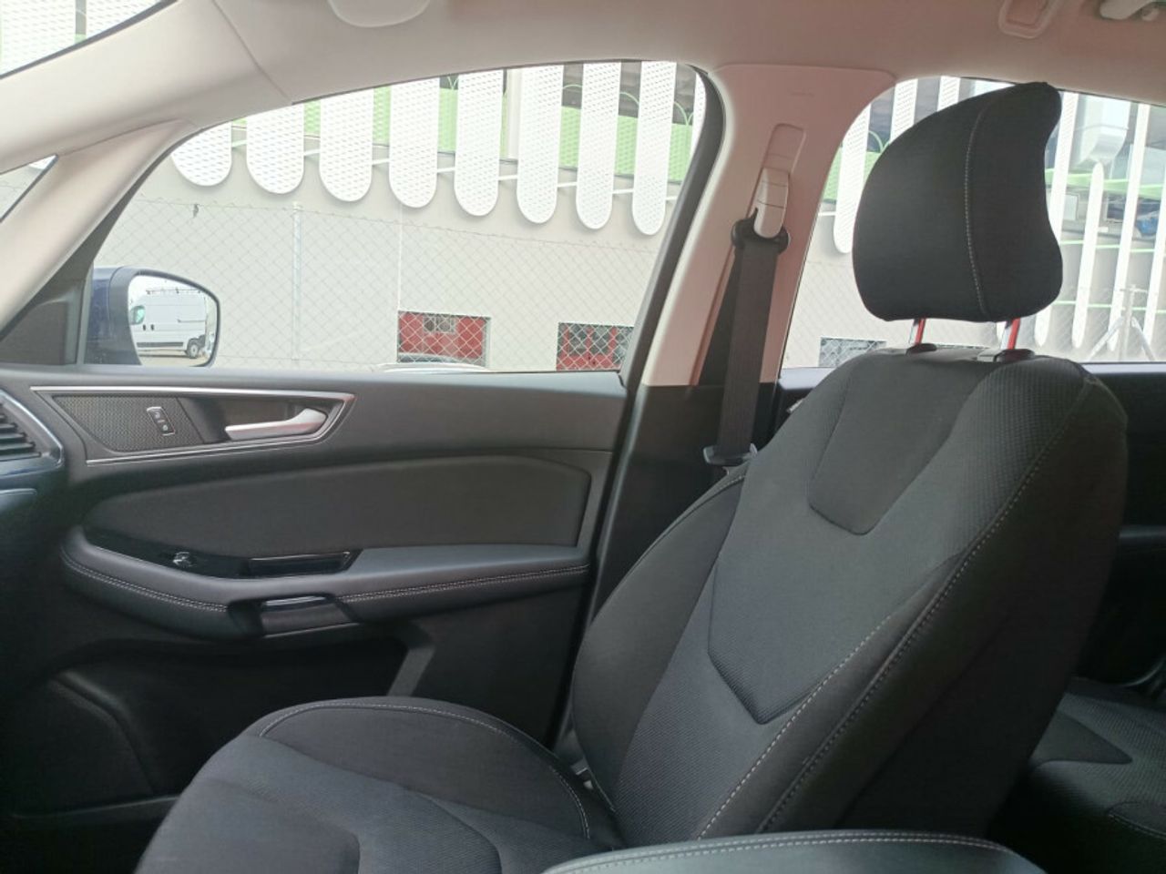 Ford S Max 2.0 TDCi Panther 110kW Titanium AUT - foto 21