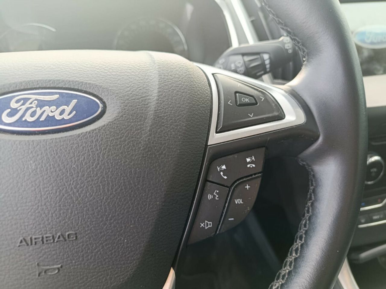 Ford S Max 2.0 TDCi Panther 110kW Titanium AUT - foto 37