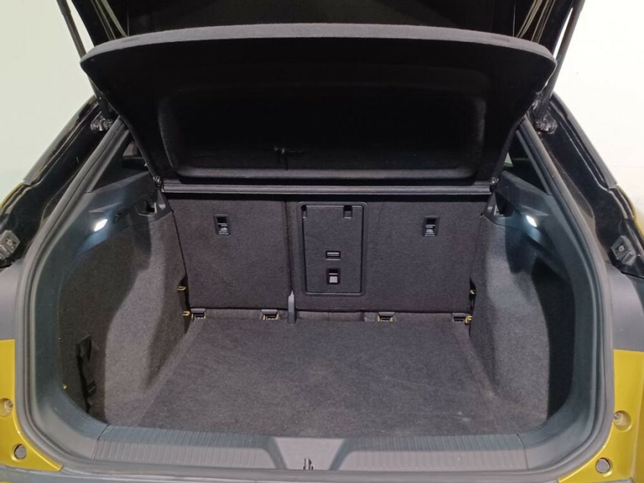 Volkswagen ID.4 1st 150kW 204CV Automatico 1 vel. - foto 4