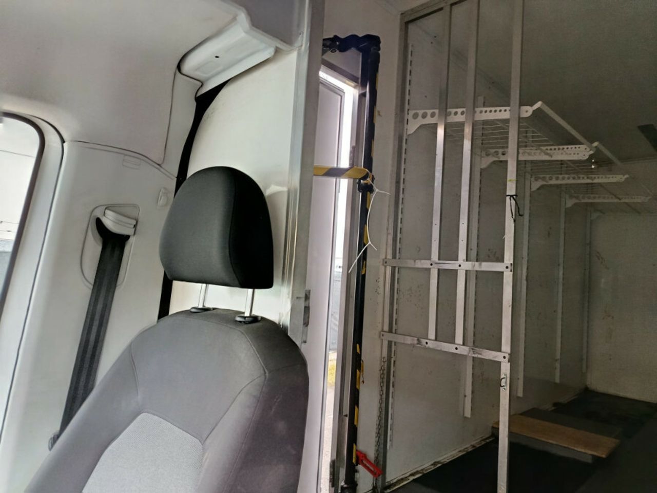 Volkswagen Crafter 35 Chasis CS BL 2.0 TDI 103kW FWD - foto 14