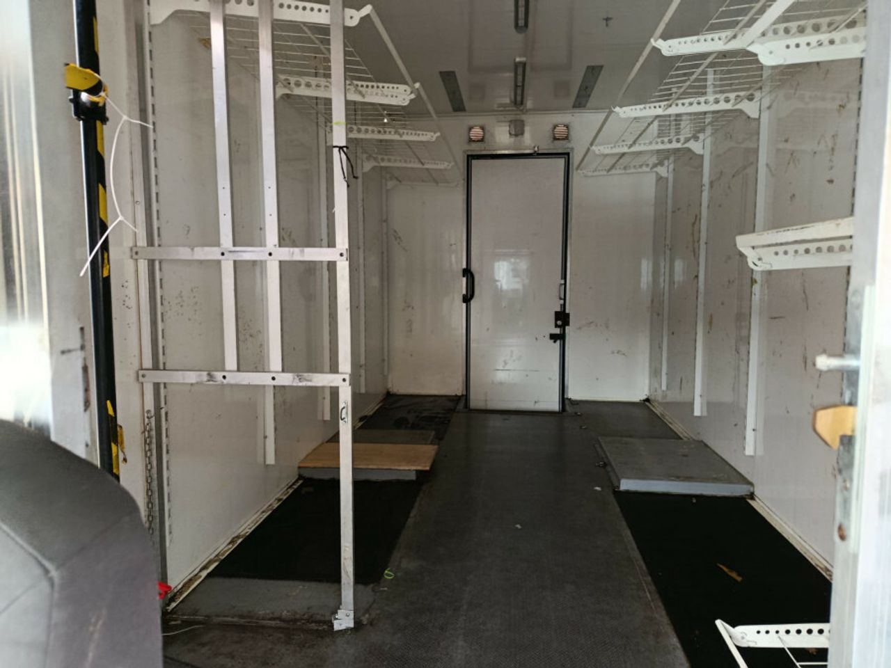 Volkswagen Crafter 35 Chasis CS BL 2.0 TDI 103kW FWD - foto 17