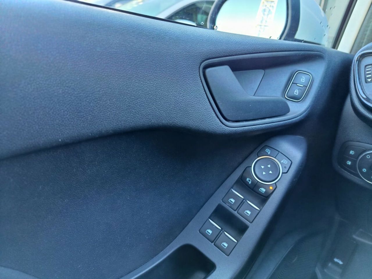 Ford Fiesta 1.5 TDCi 63kW 85CV Trend 5p - foto 29