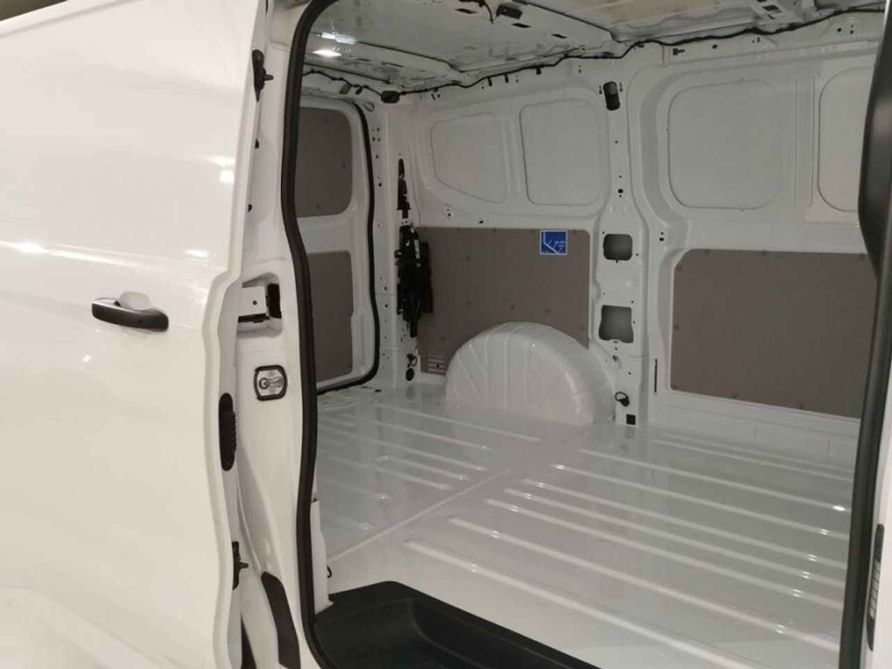 Volkswagen Transporter Furgon Corto TN 2.0 TDI 110kW150CV - foto 7