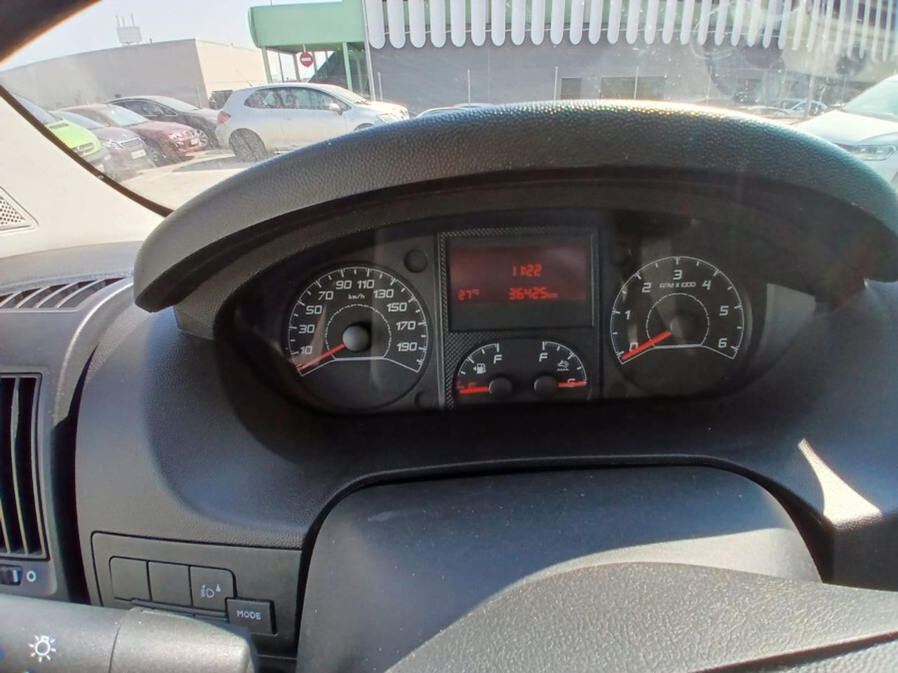 Citroën Jumper BlueHDi 103KW 140CV Furgon 35L3H2 - foto 16