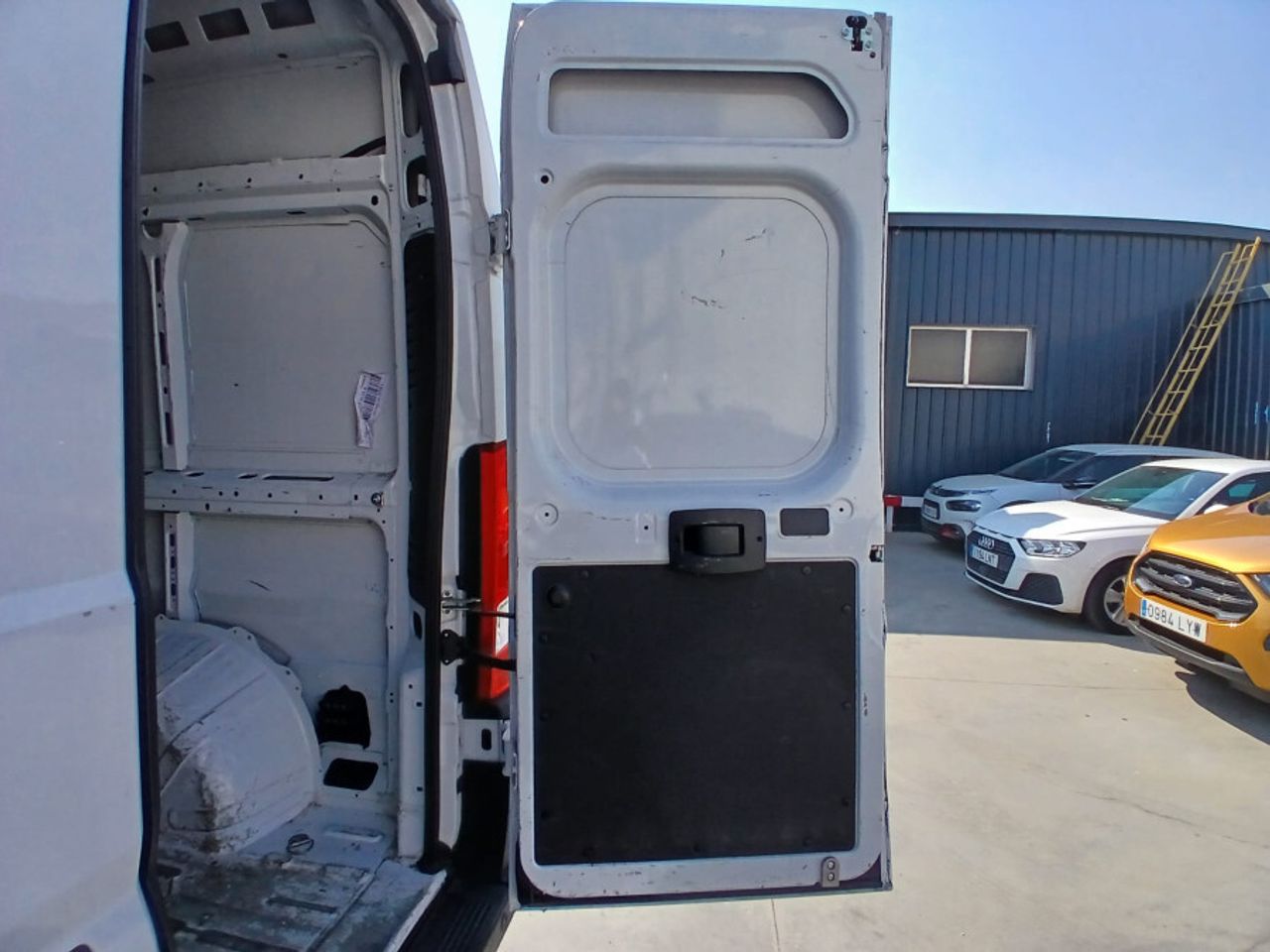 Citroën Jumper BlueHDi 103KW 140CV Furgon 35L3H2 - foto 11