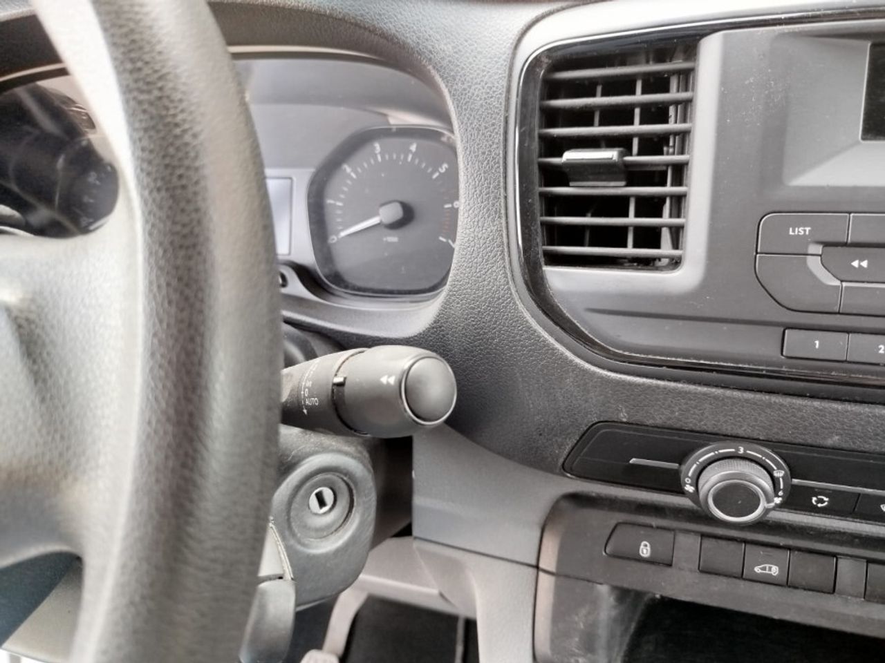 Fiat Scudo Furgon L1 100cv MT6 Business - foto 18