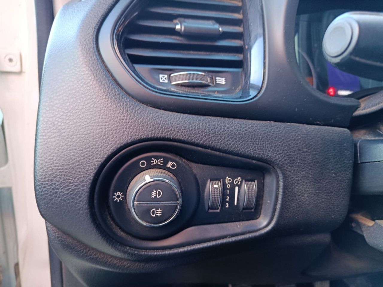 Jeep Renegade 2.0 Mjet 103kW 140CV Night Eagle 4x4 - foto 26