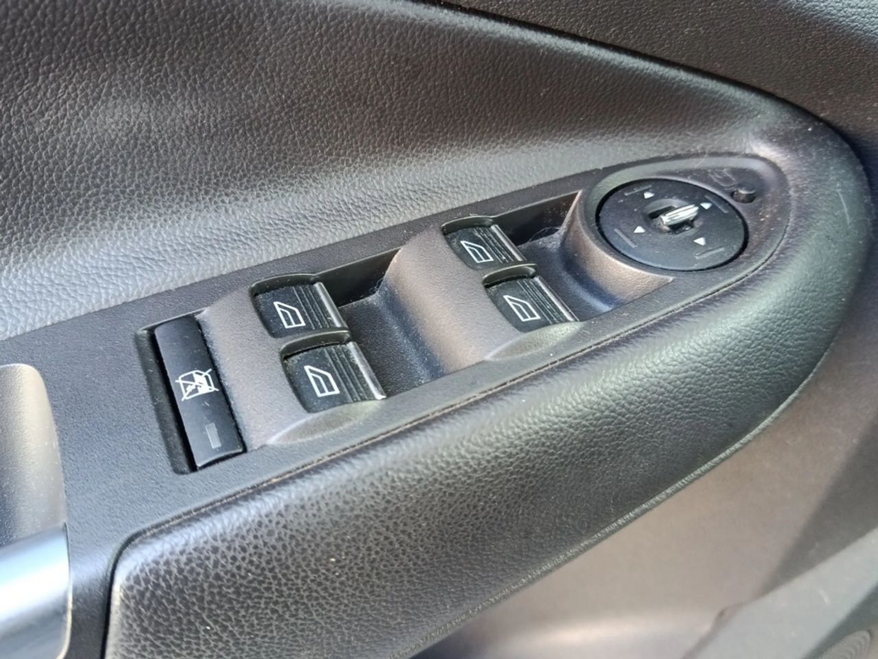 Ford Kuga 2.0 TDCi 140 4x2 Trend - foto 10