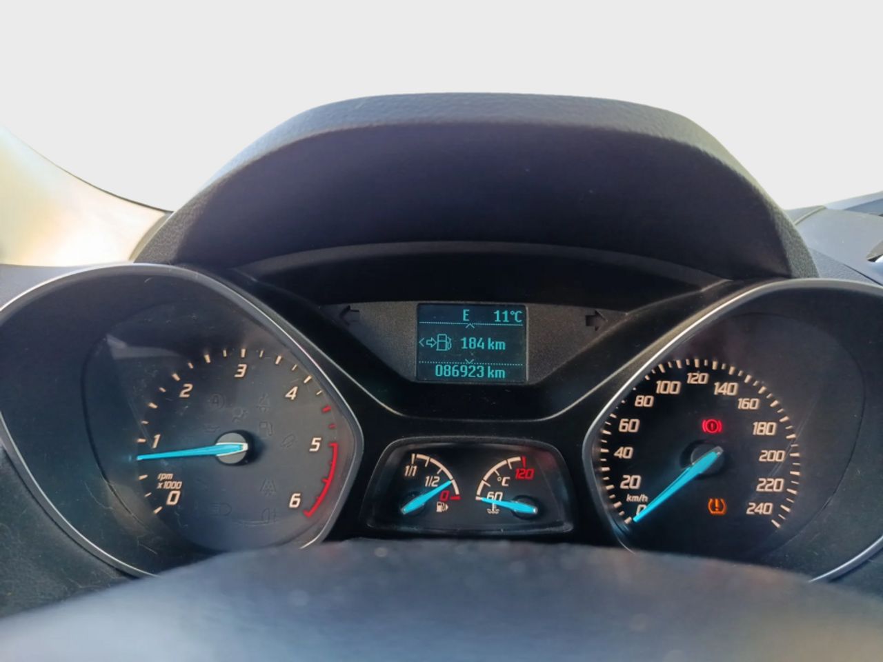 Ford Kuga 2.0 TDCi 140 4x2 Trend - foto 20