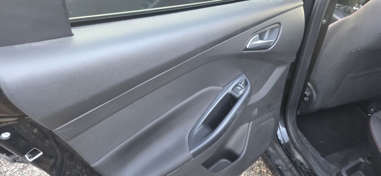 Ford Focus 1.5 TDCi E6 88kW 120CV STLine - foto 22