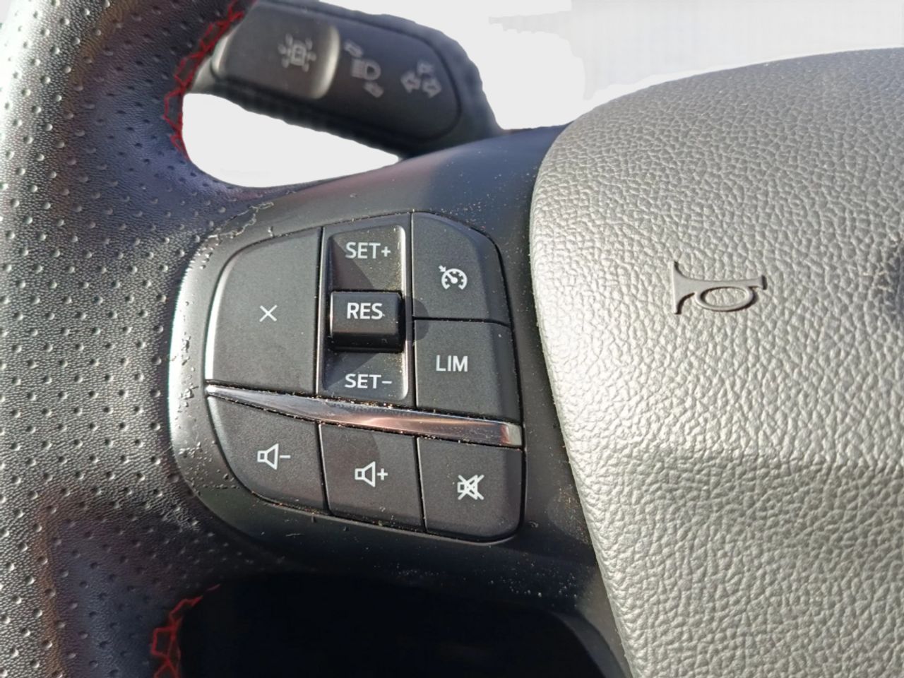 Ford Kuga STLine 1.5T EcoBoost 110kW 150CV - foto 25