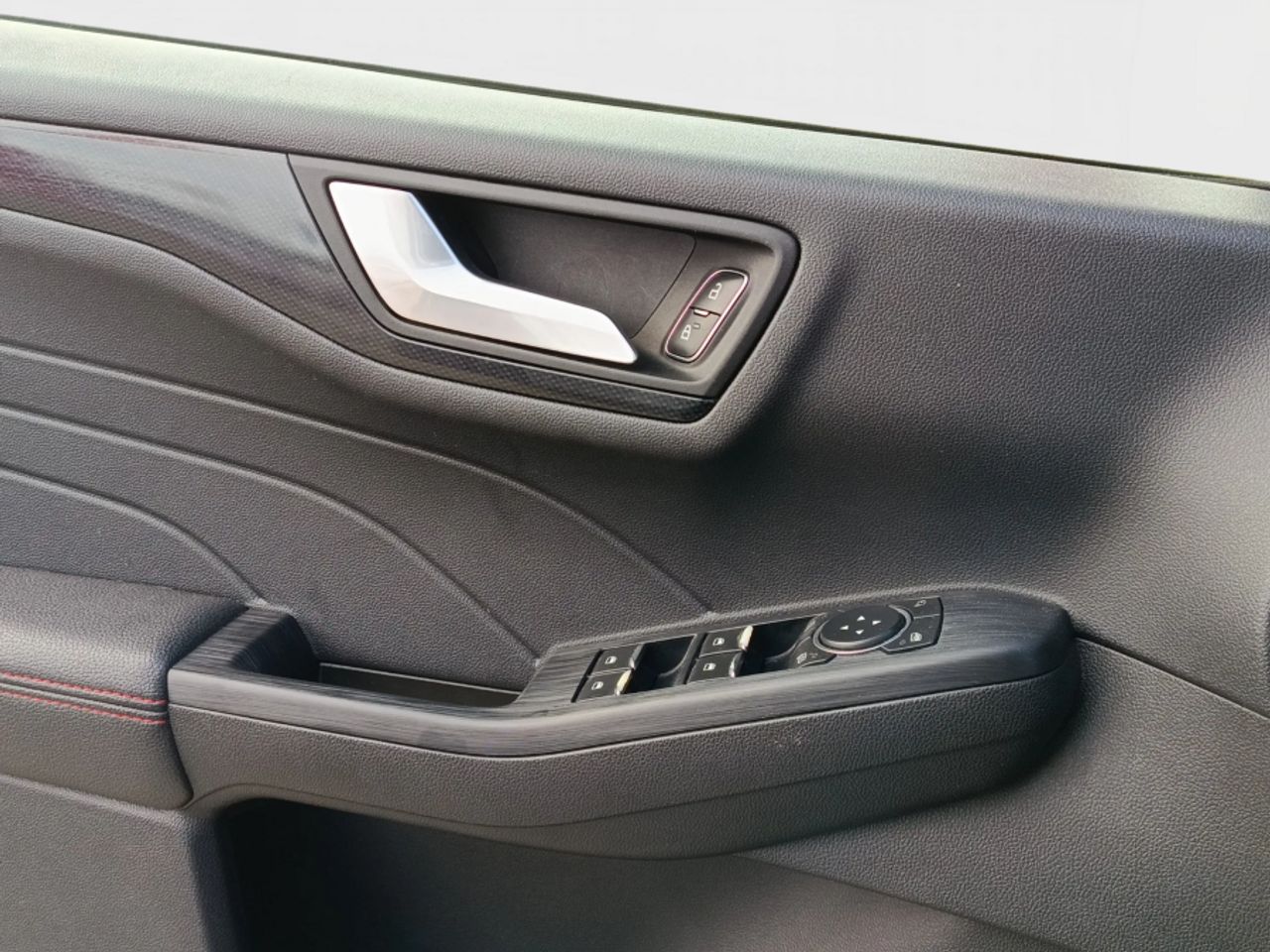 Ford Kuga STLine 1.5T EcoBoost 110kW 150CV - foto 19