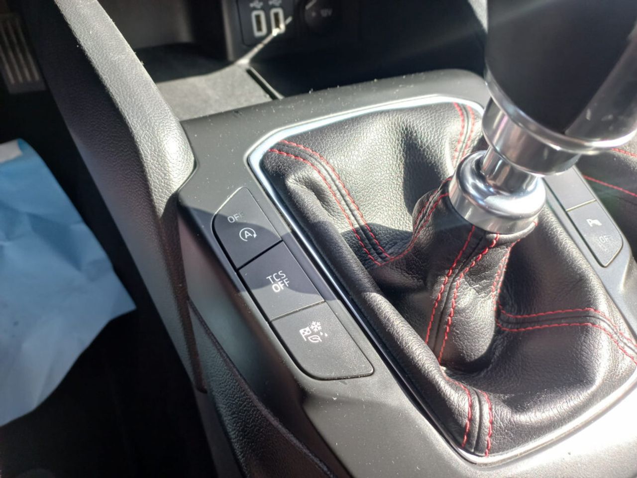 Ford Focus 1.0 Ecoboost MHEV 92kW STLine - foto 29