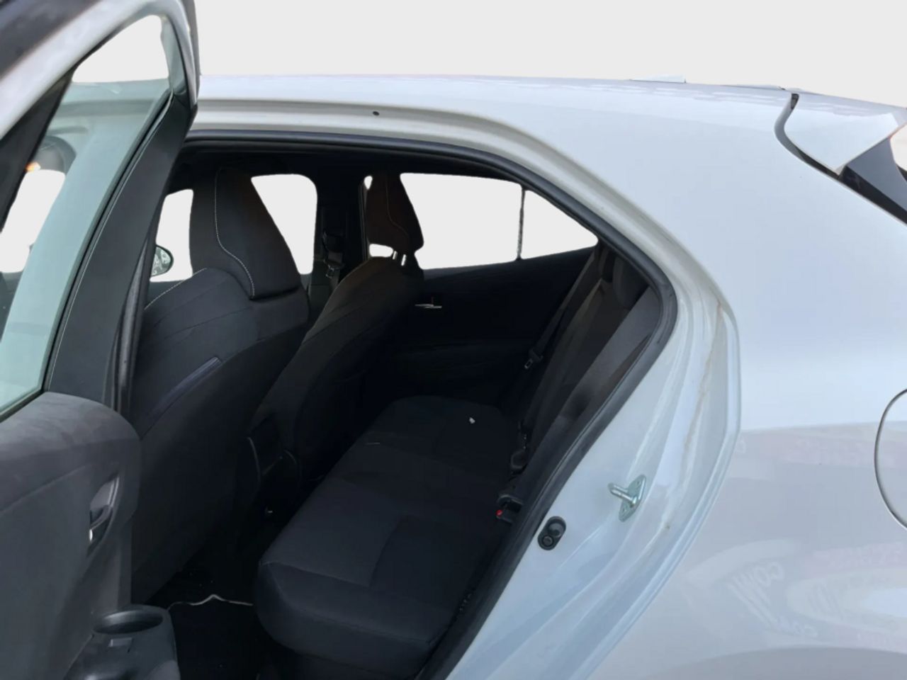 Toyota Corolla 1.8 125H ACTIVE ECVT - foto 15