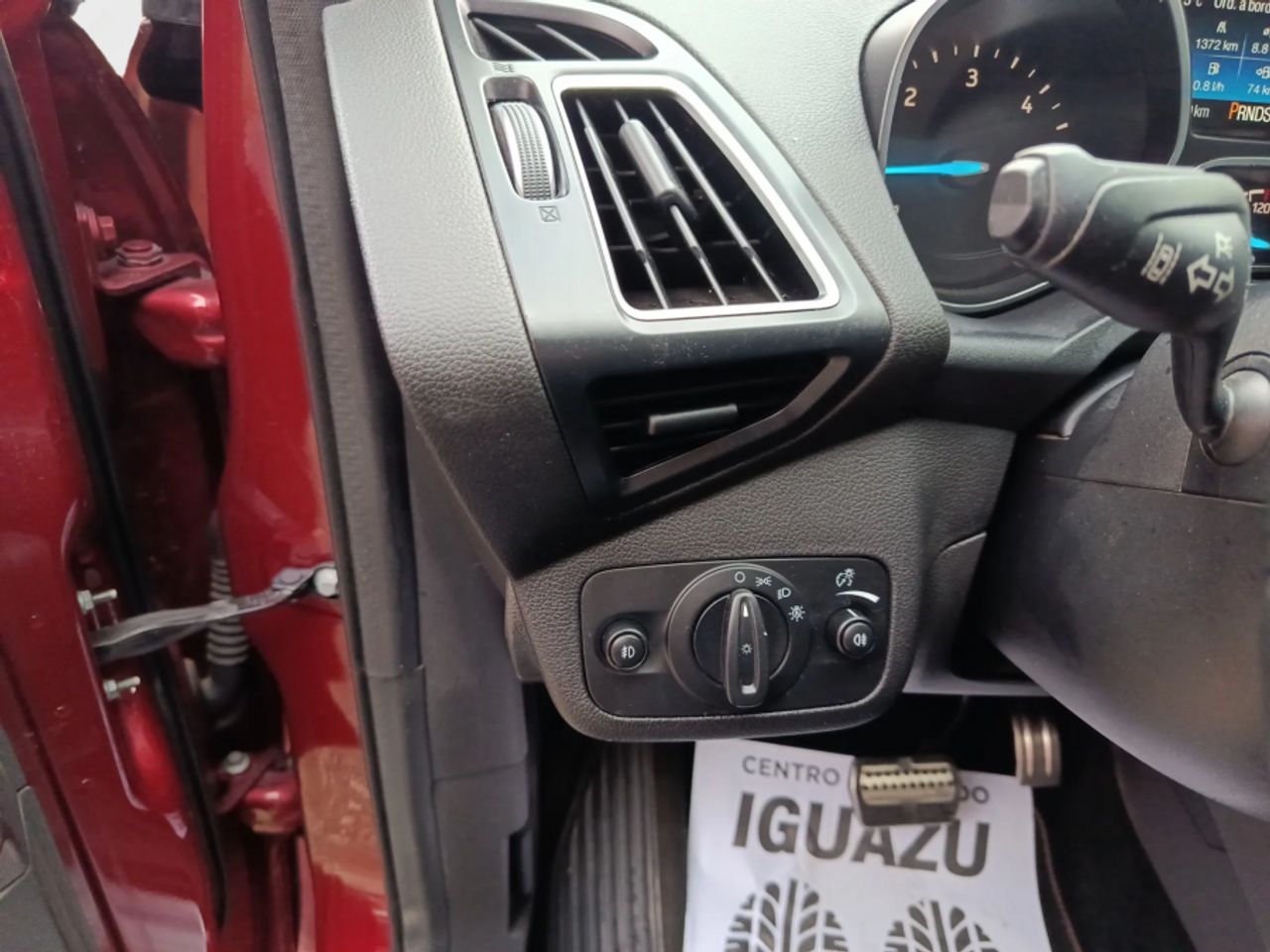 Ford Kuga 2.0 TDCi 132kW 4x4 STLine Powers. - foto 10