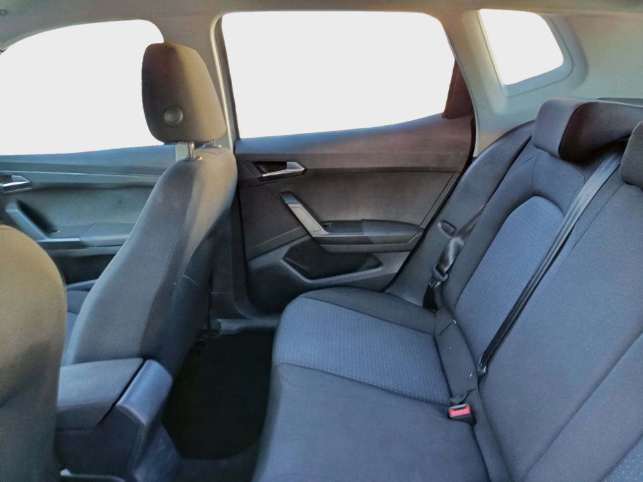 Seat Arona 1.0 TSI 81kW 110CV Style XL - foto 25