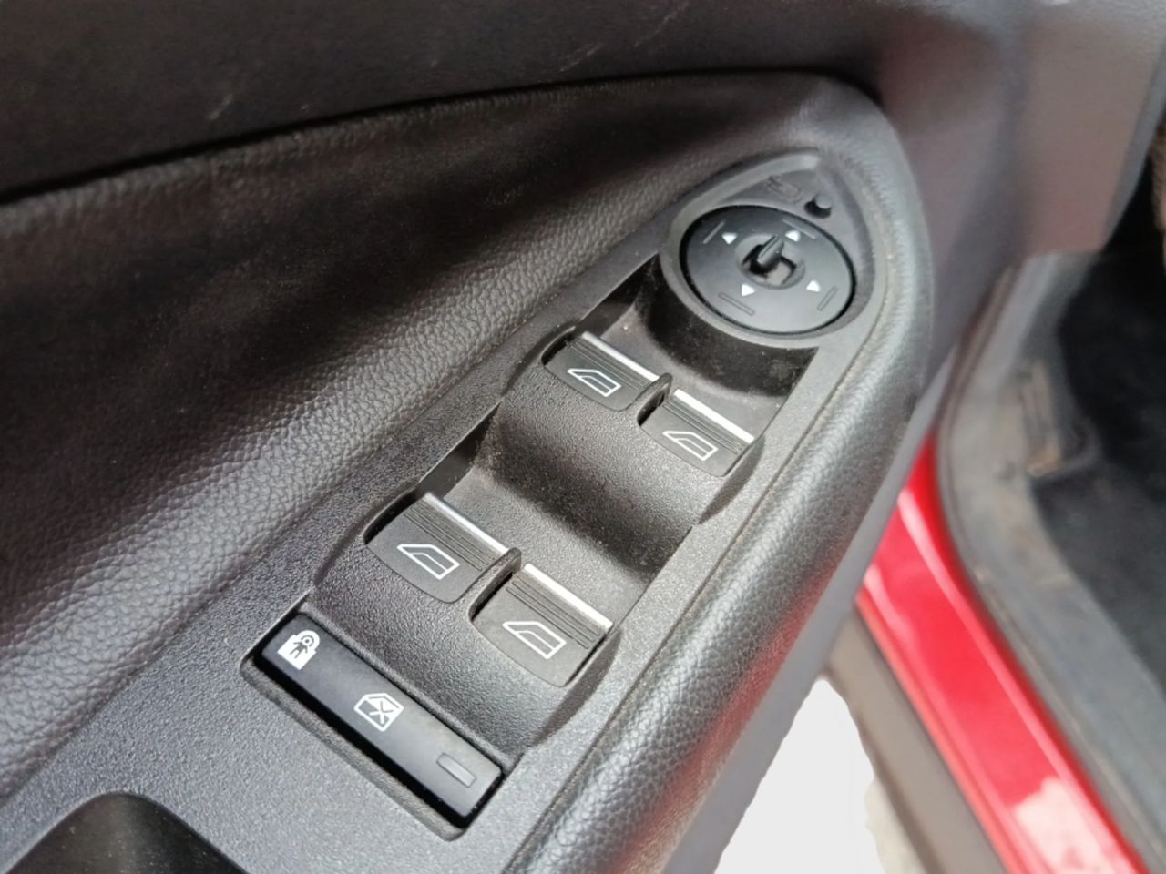 Ford Kuga 1.5 EcoBoost 110kW 4x2 Trend - foto 23