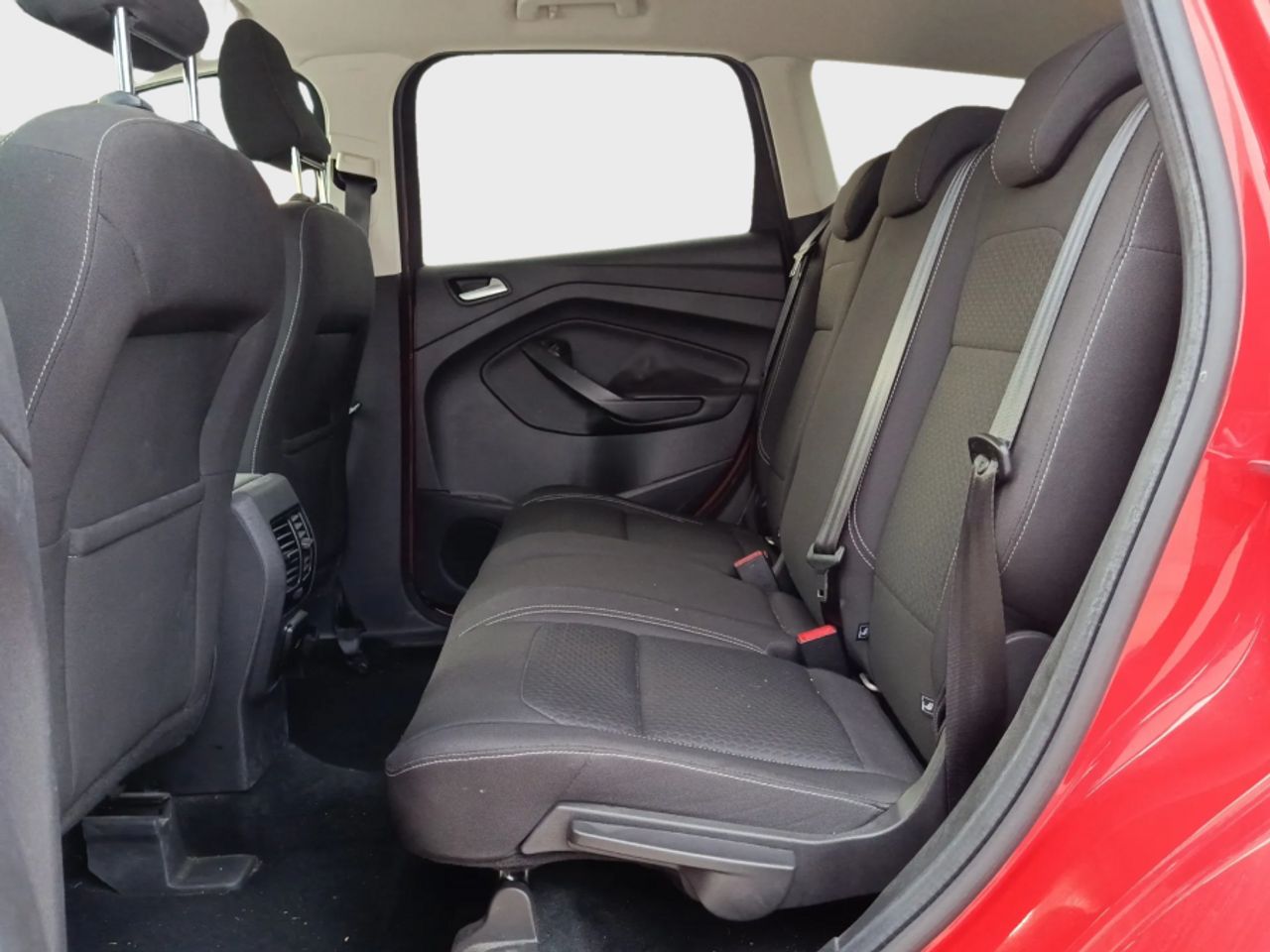 Ford Kuga 1.5 EcoBoost 110kW 4x2 Trend - foto 22