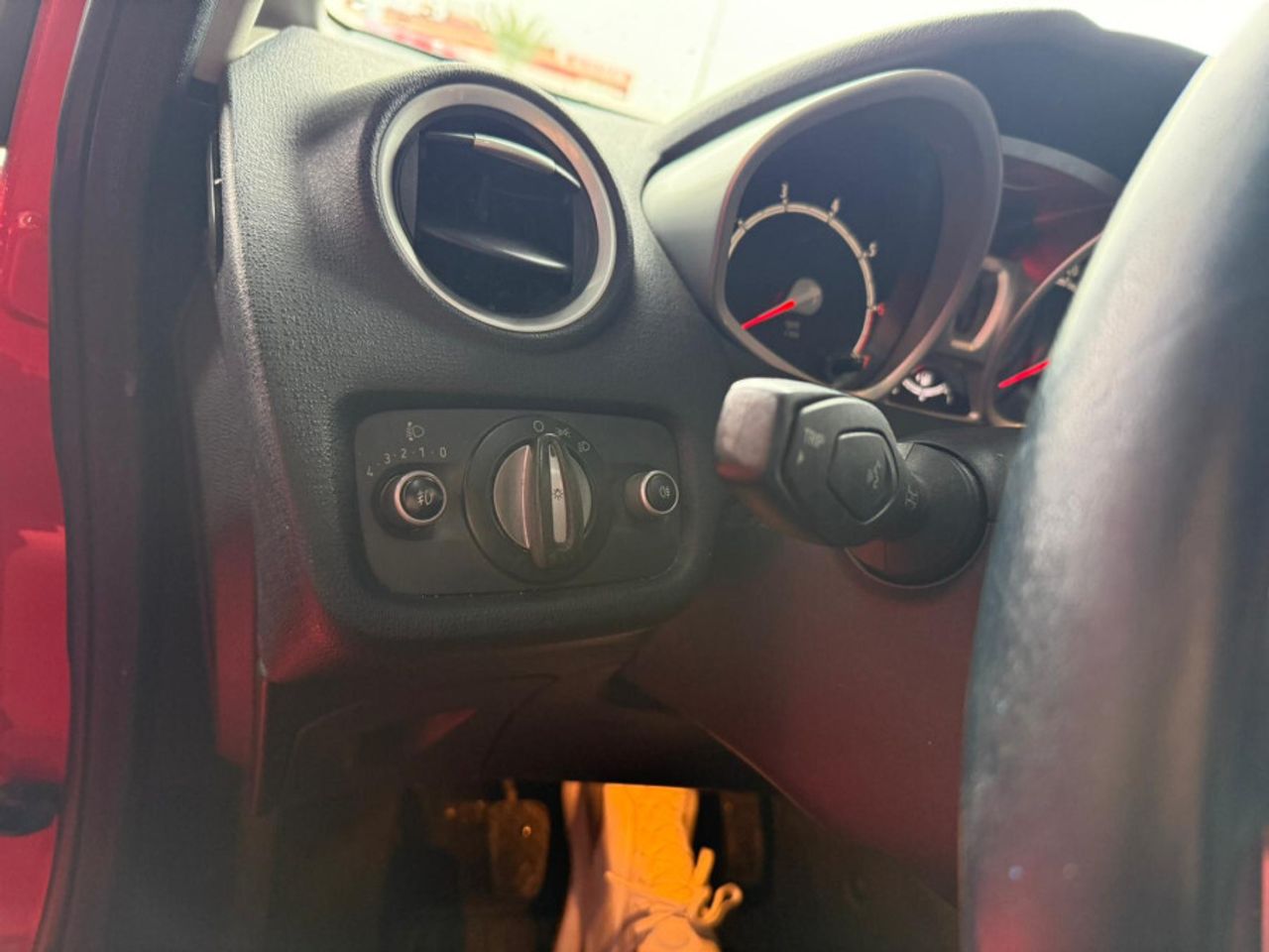 Ford Fiesta 1.4 Titanium - foto 14