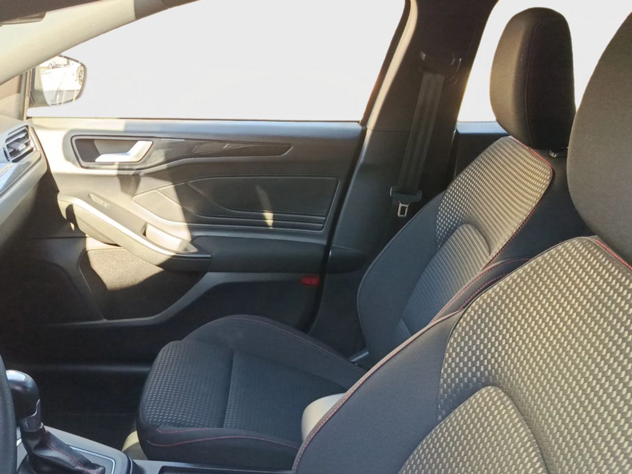 Ford Focus 1.0 Ecoboost MHEV 125CV STLine Auto 1.0 TSI - foto 17