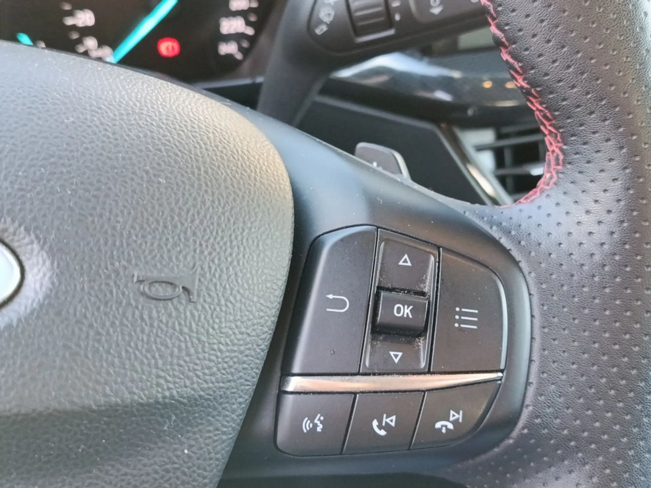 Ford Focus 1.0 Ecoboost MHEV 125CV STLine Auto 1.0 TSI - foto 26