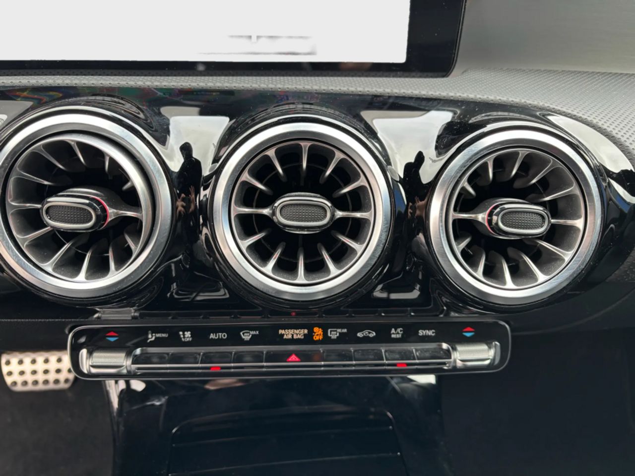 Mercedes CLA CLA 200 D DCT - foto 15