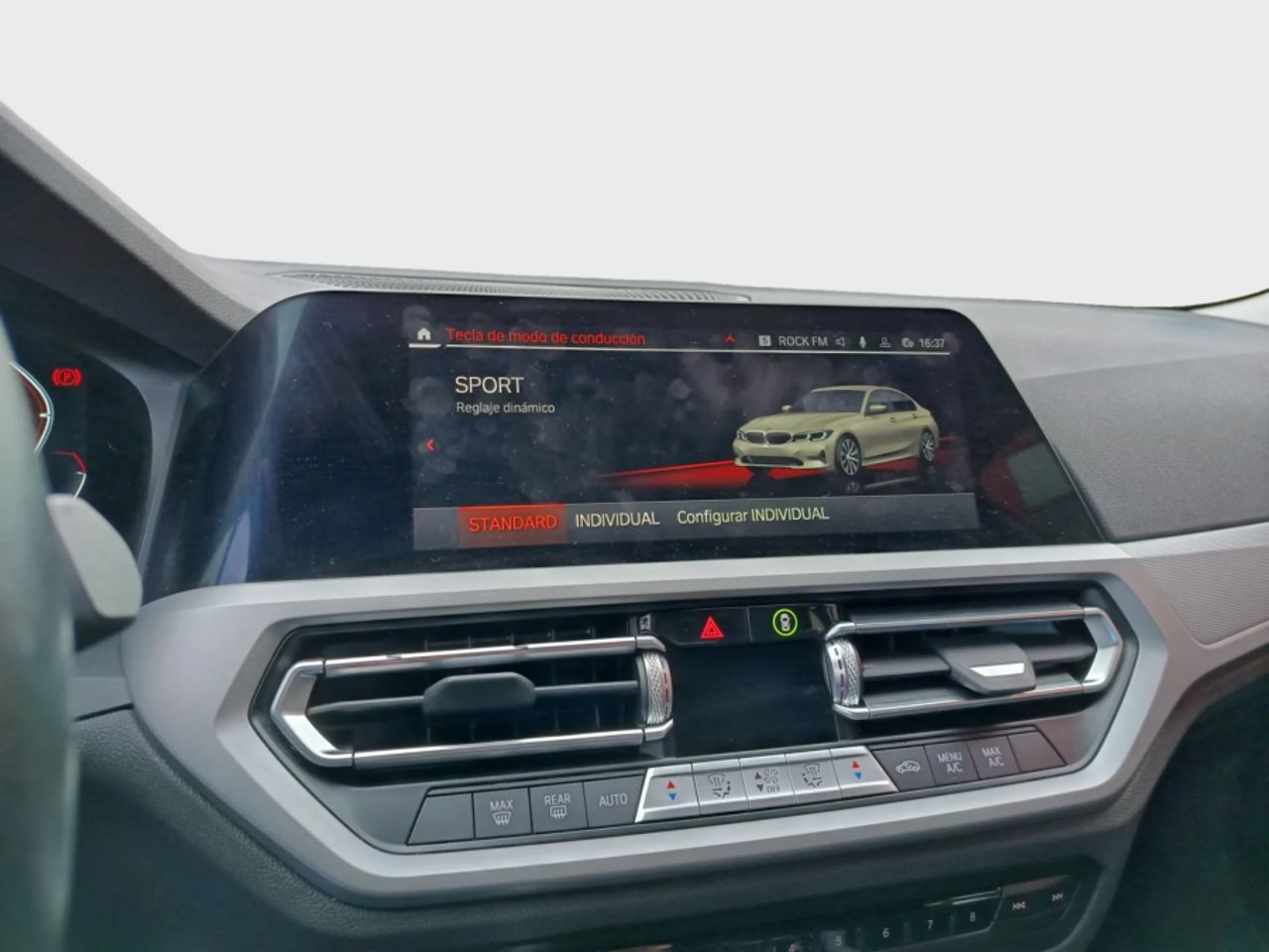 BMW Serie 3 318d Auto. - foto 11