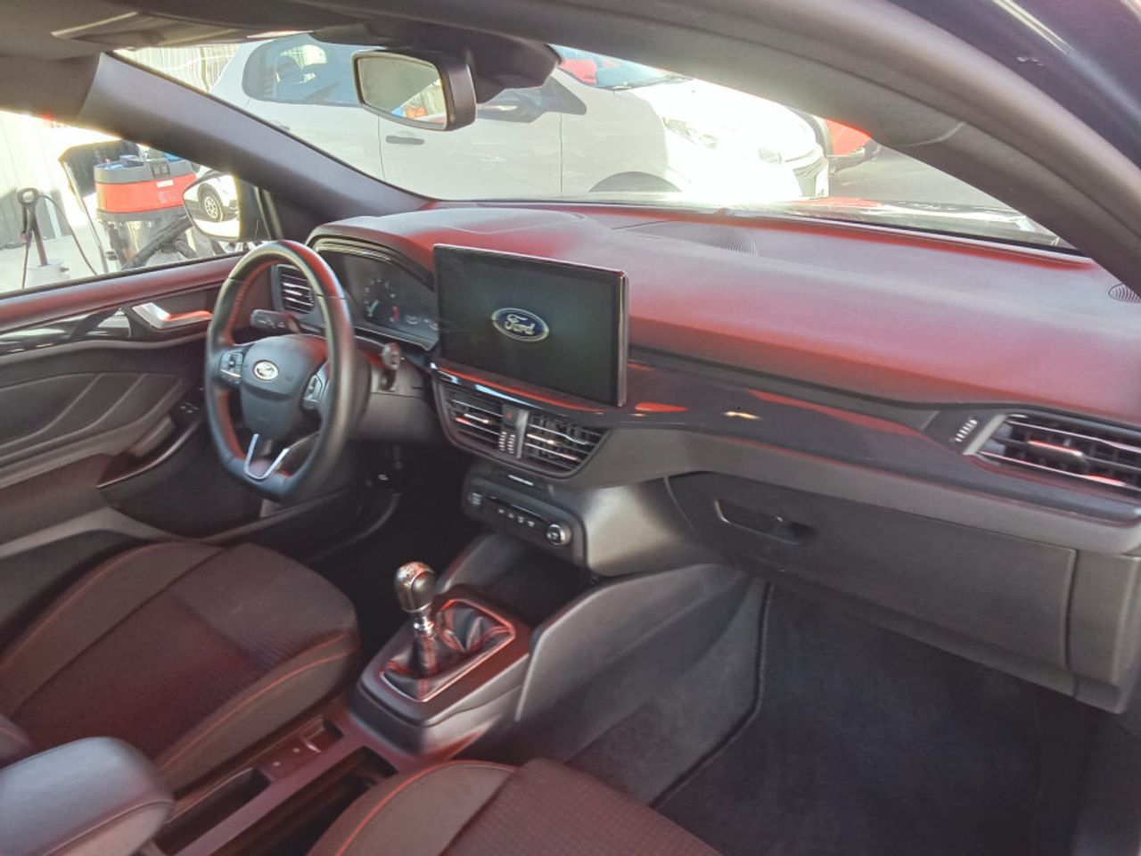 Ford Focus 1.0 Ecoboost MHEV 92kW STLine - foto 26