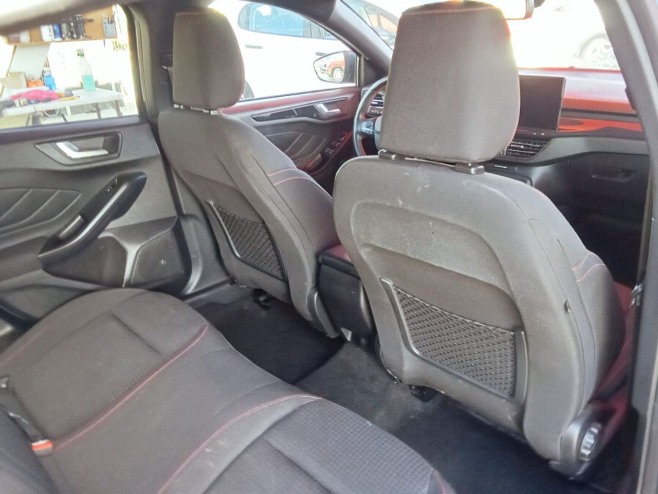 Ford Focus 1.0 Ecoboost MHEV 92kW STLine - foto 23