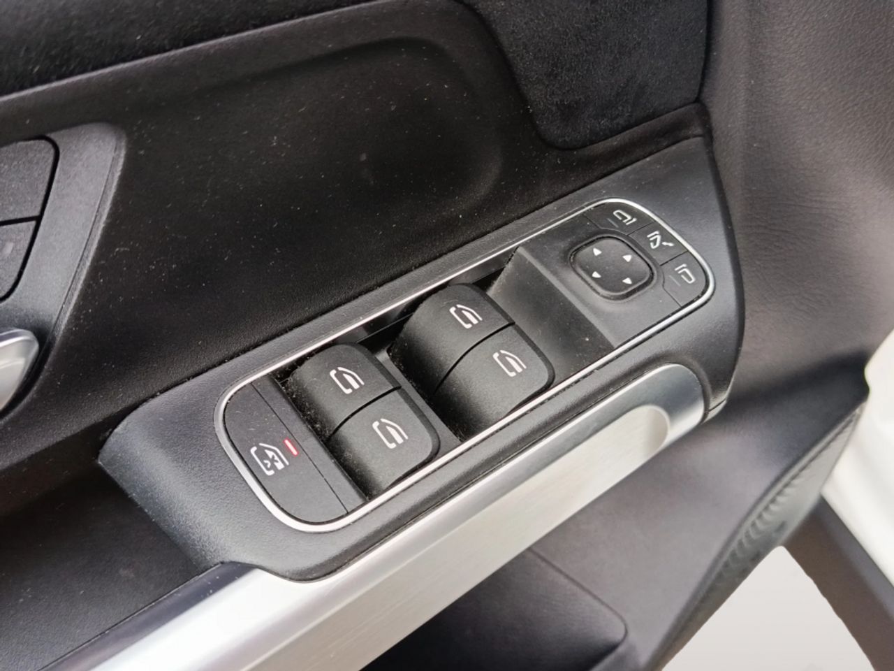 Mercedes Clase GLB 2.0 GLB 200 D DCT 110KW 150CV - foto 12