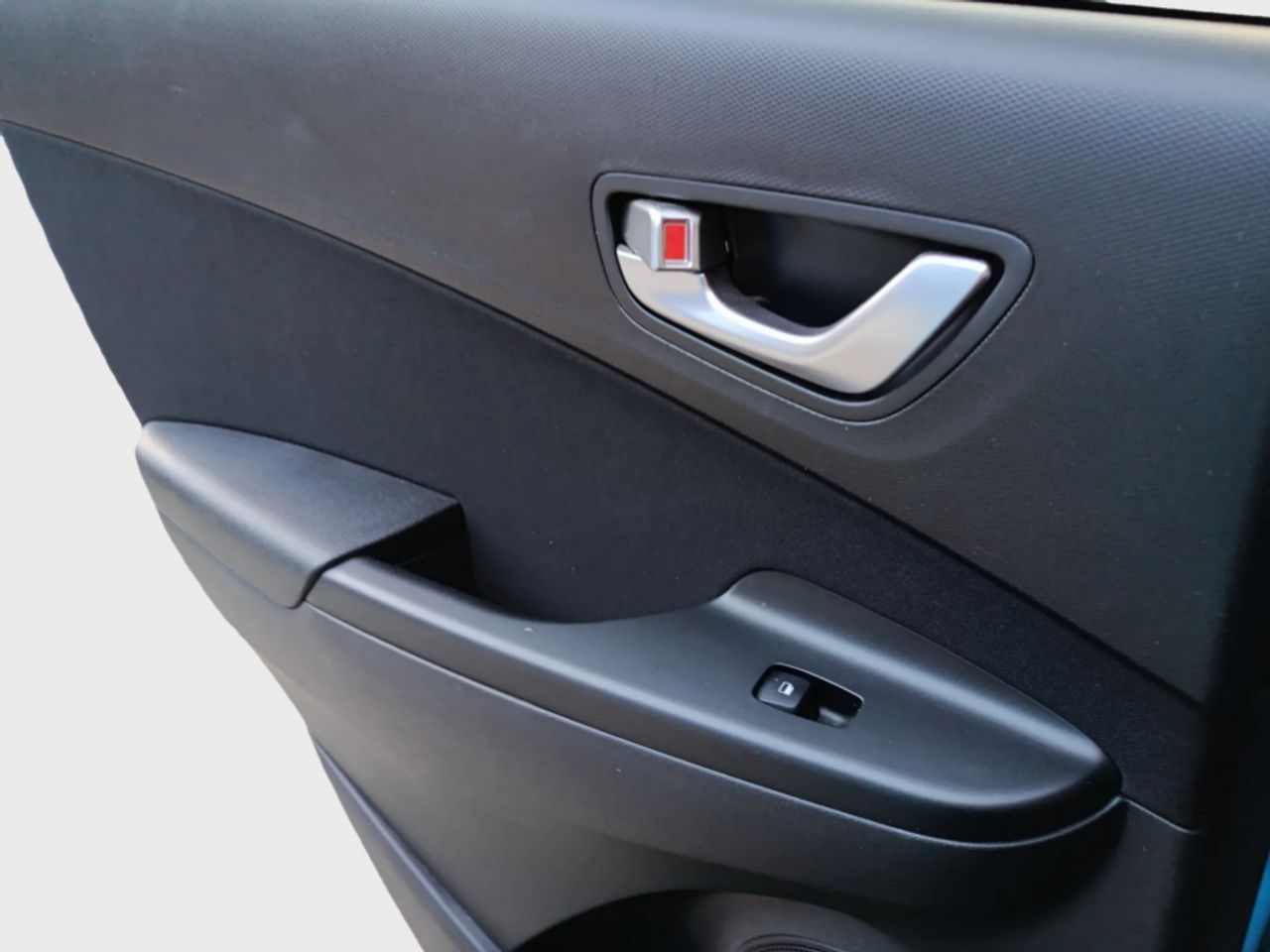 Hyundai Kona 1.6 GDI HEV Tecno 2C DCT - foto 22