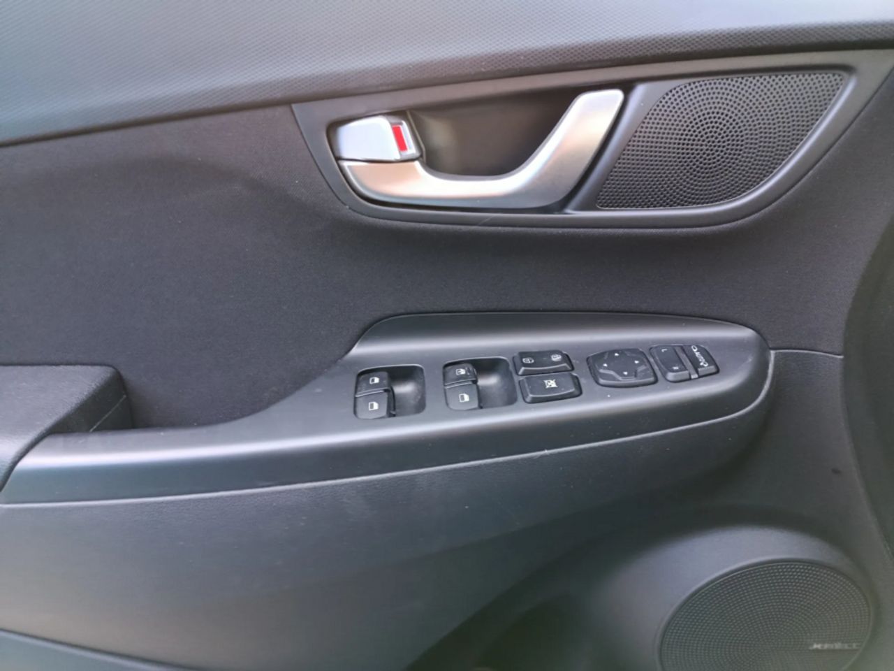 Hyundai Kona 1.6 GDI HEV Tecno 2C DCT - foto 23