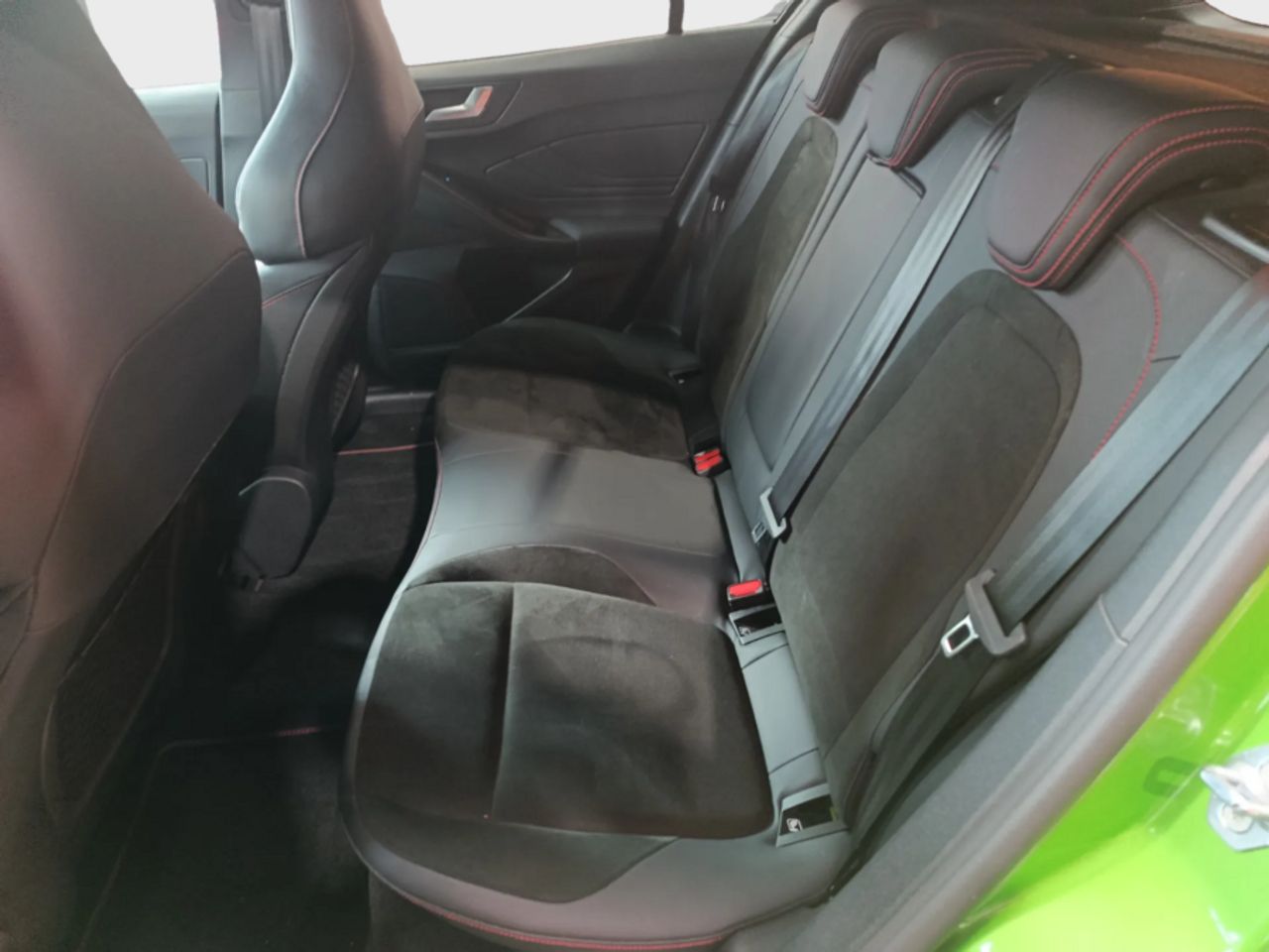 Ford Focus ST 2.3 Ecoboost 206kW 280CV - foto 22