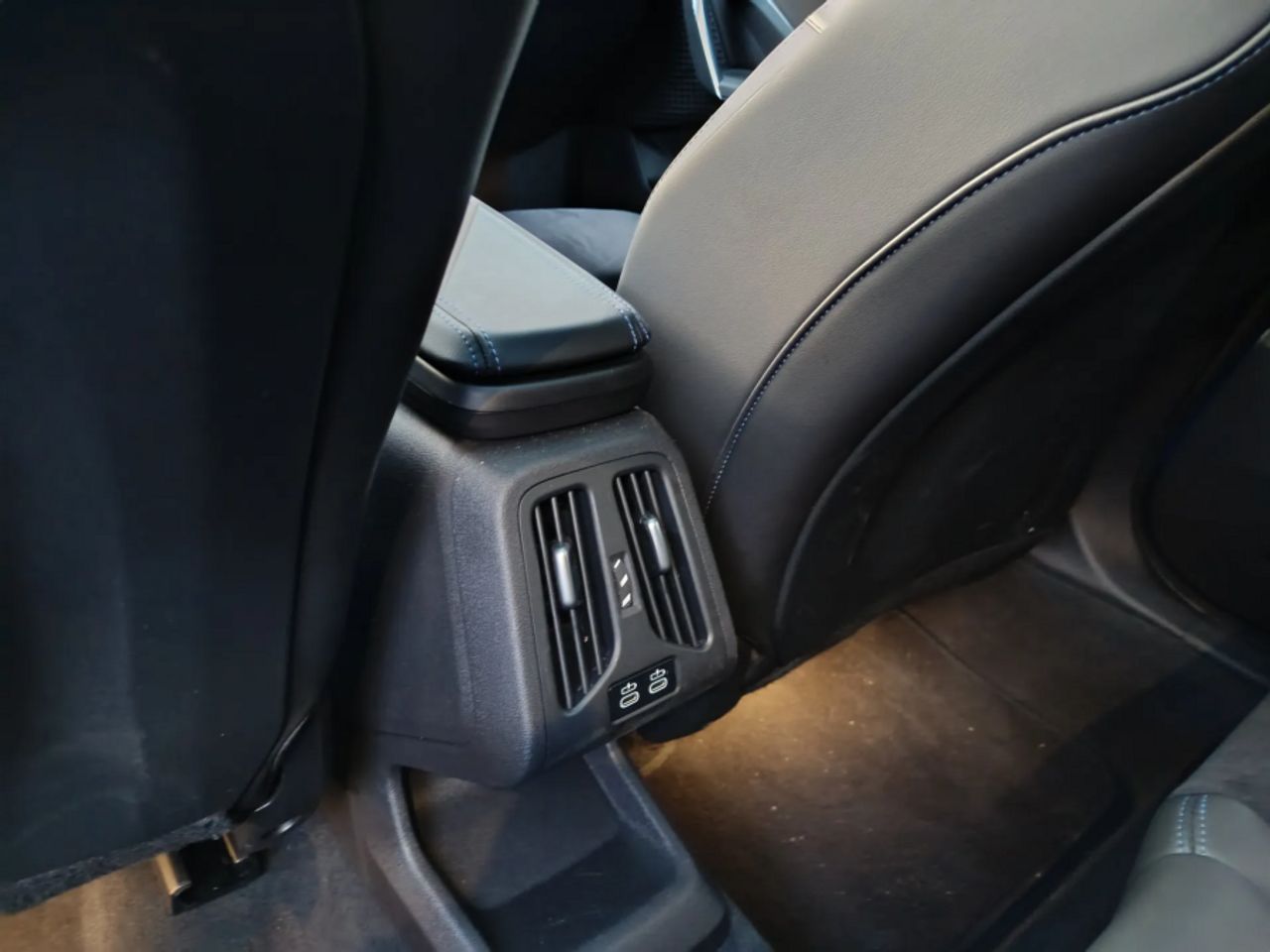 BMW X2 sDrive18d - foto 30