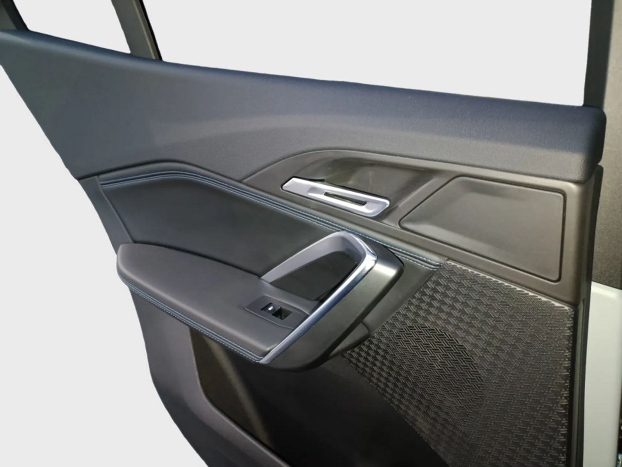 BMW X2 sDrive18d - foto 32