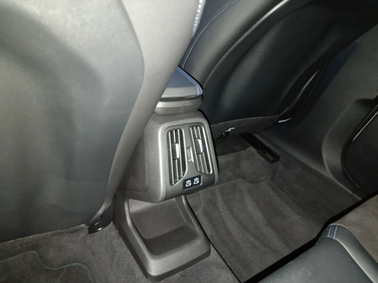 BMW X2 sDrive18d - foto 31