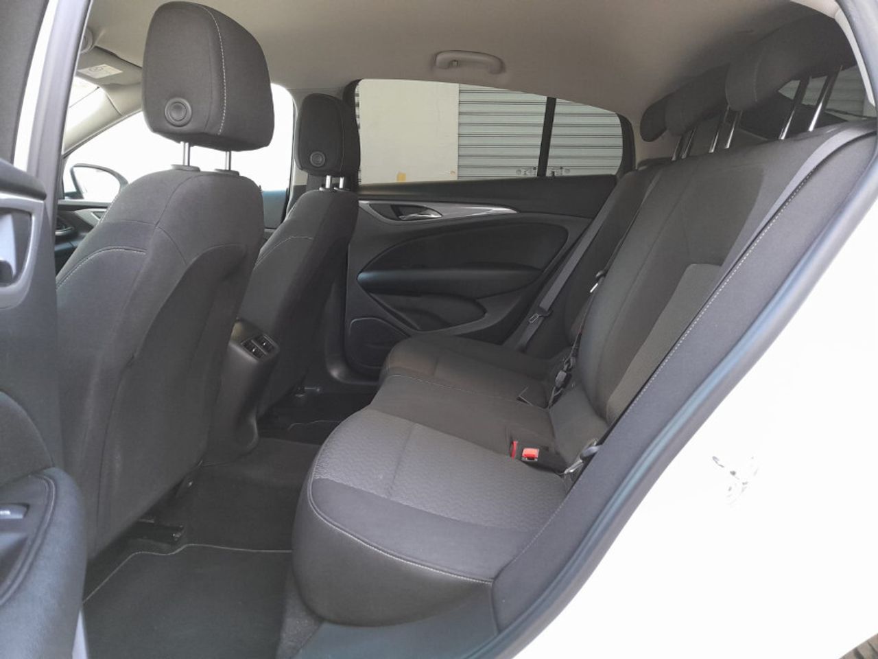 Opel Insignia GS 1.6 CDTi 100kW TD Selective Pro Auto - foto 17