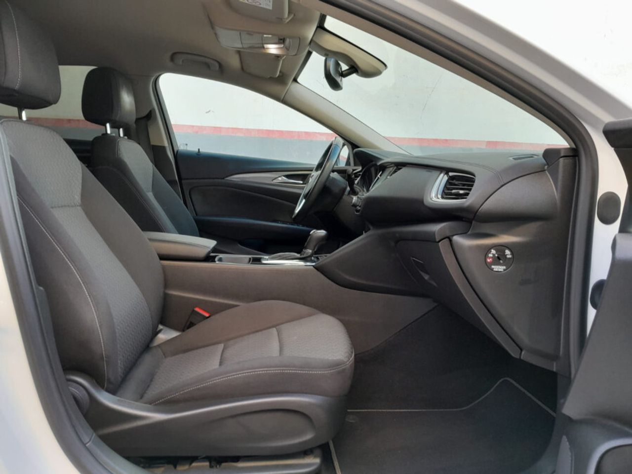 Opel Insignia GS 1.6 CDTi 100kW TD Selective Pro Auto - foto 18