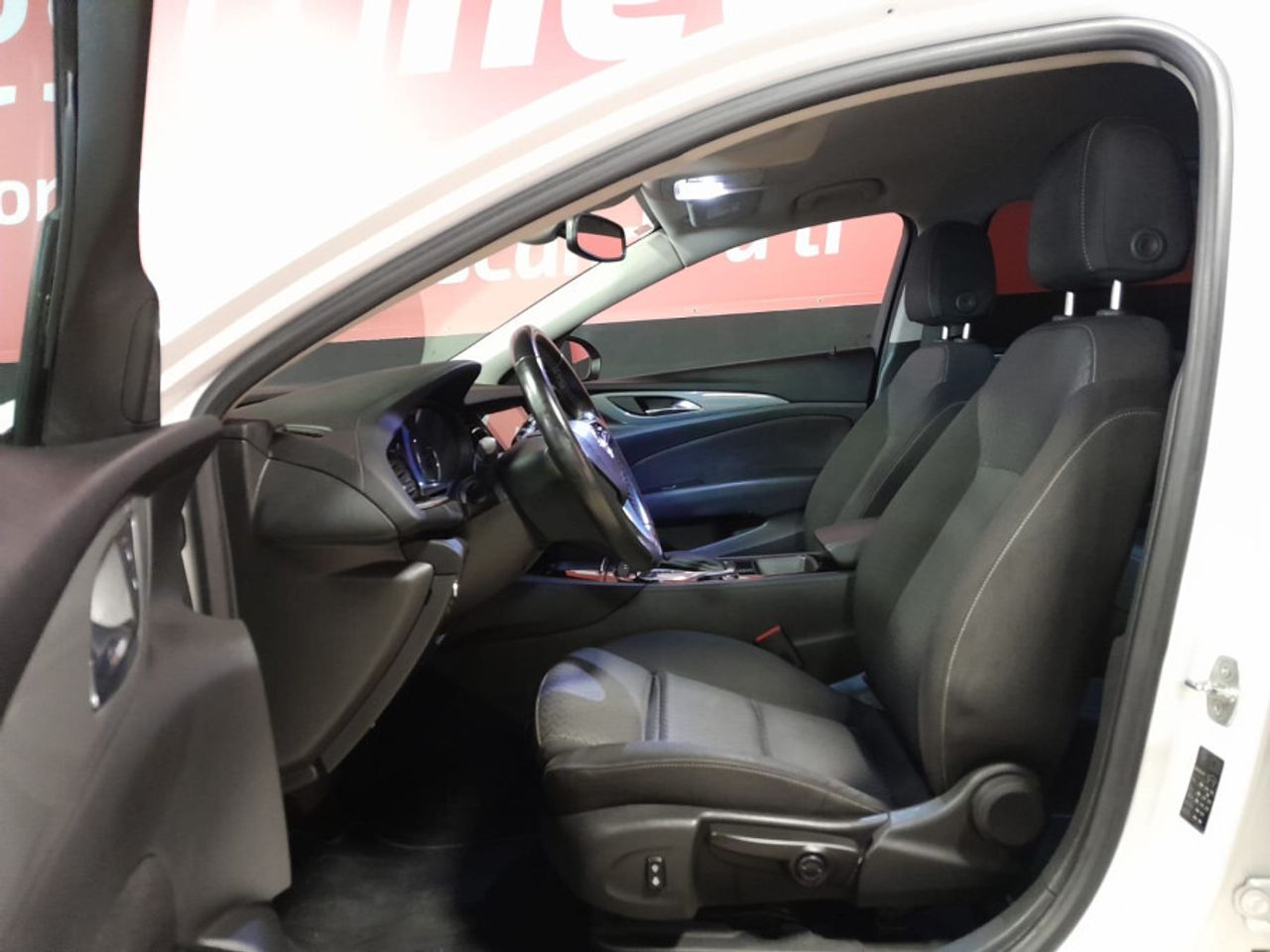 Opel Insignia GS 1.6 CDTi 100kW TD Selective Pro Auto - foto 22