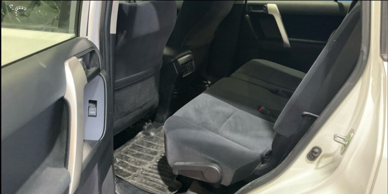 Toyota Land Cruiser 2.8 D4D GX 7 Plazas - foto 9