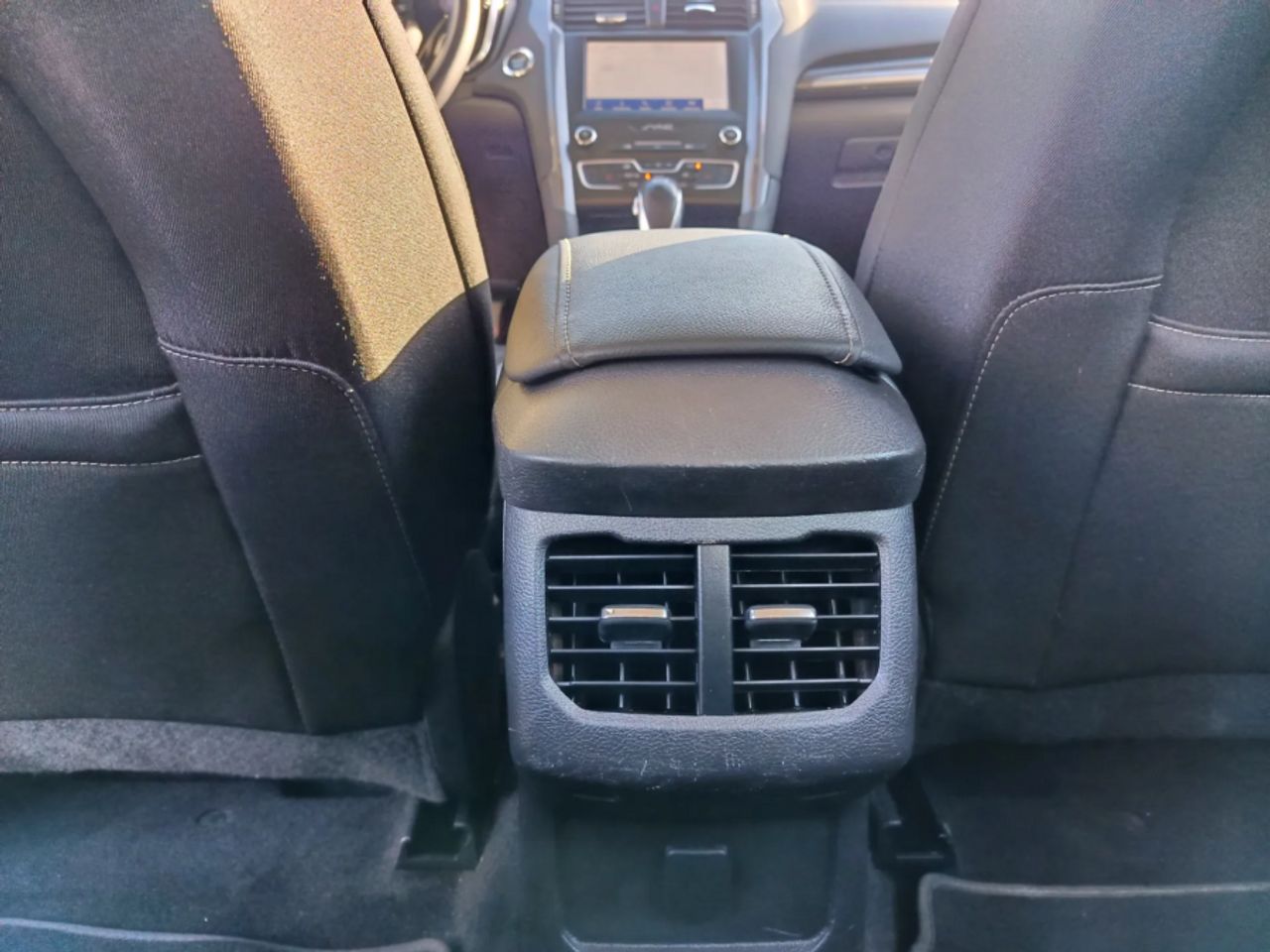 Ford Mondeo 2.0 Hibrido 138kW187CV Titanium HEV AT - foto 31