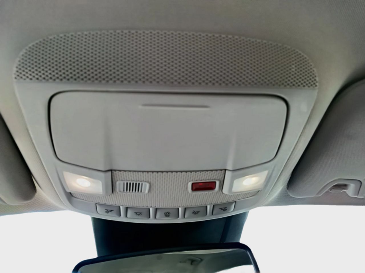 Ford Mondeo 2.0 Hibrido 138kW187CV Titanium HEV AT - foto 30