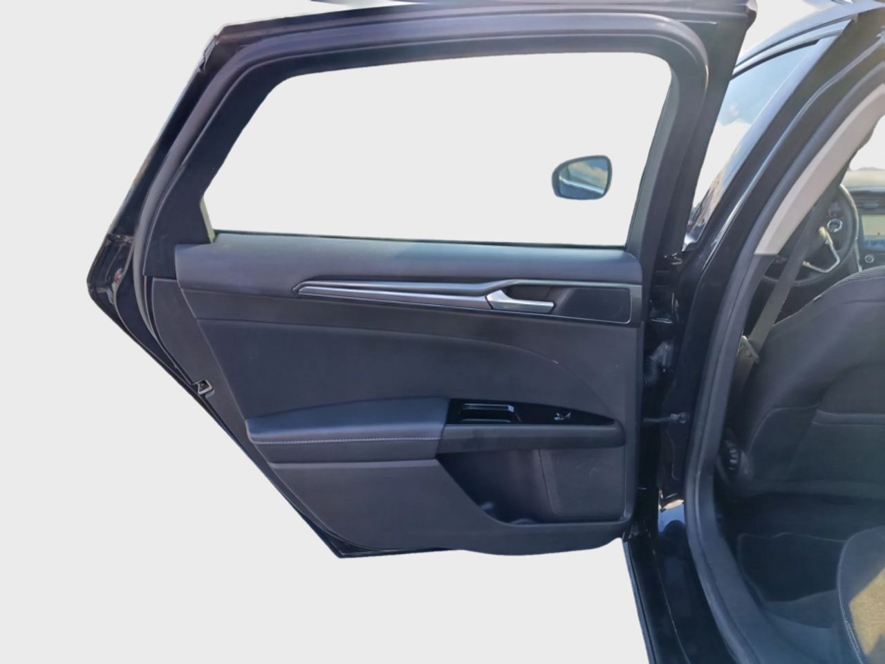 Ford Mondeo 2.0 Hibrido 138kW187CV Titanium HEV AT - foto 34