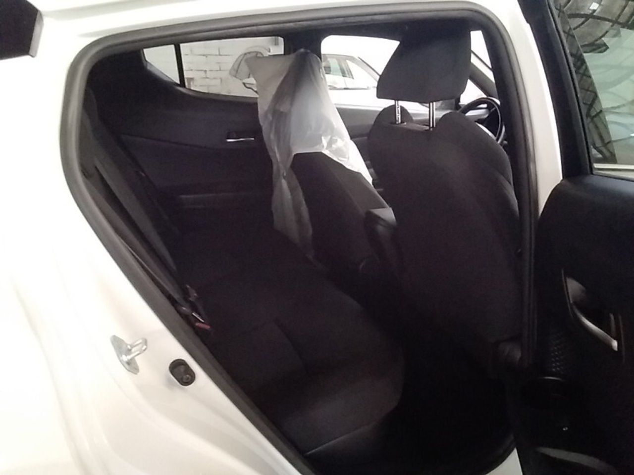 Toyota C-HR 1.8 125H Advance - foto 11