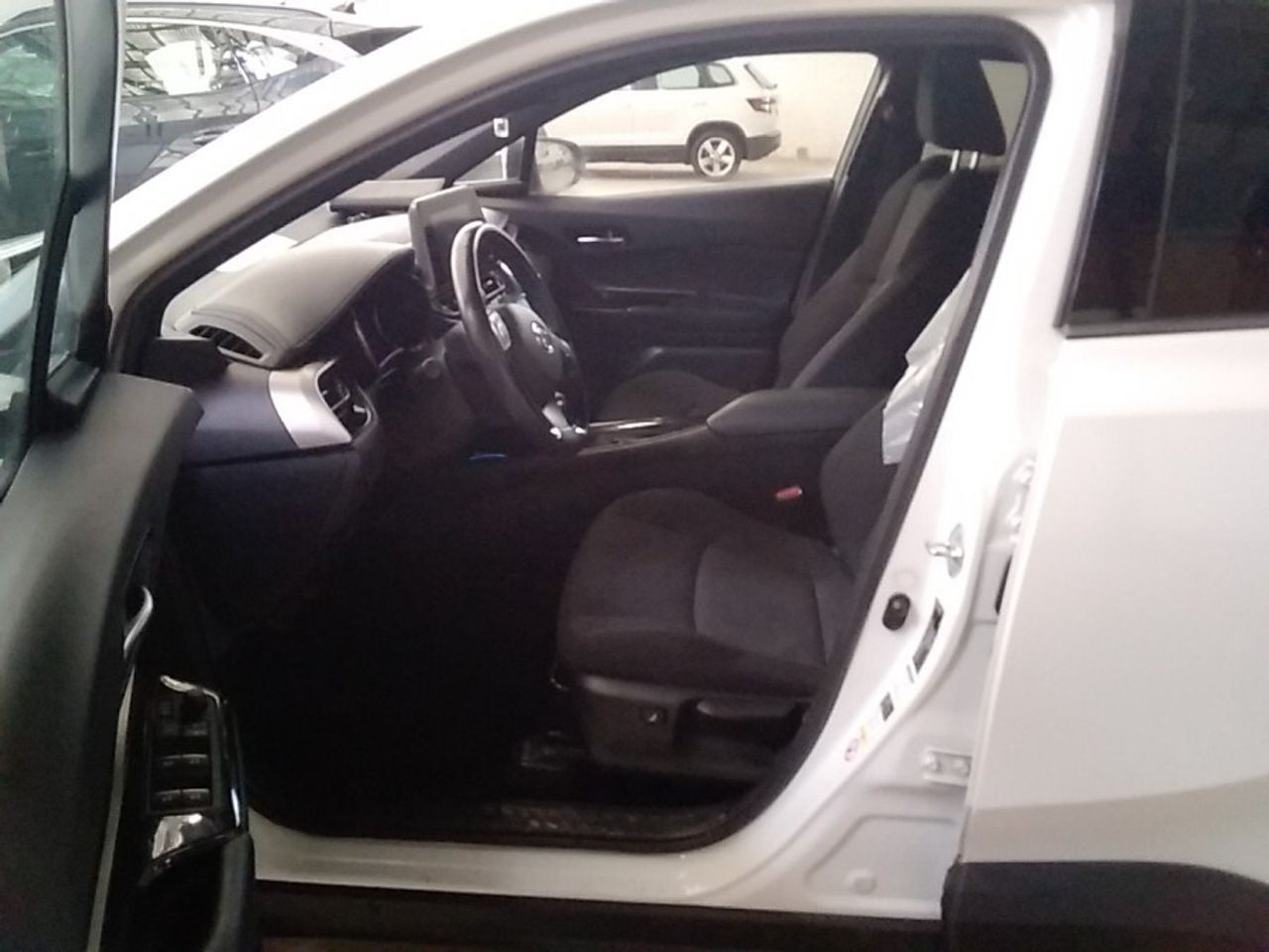 Toyota C-HR 1.8 125H Advance - foto 9